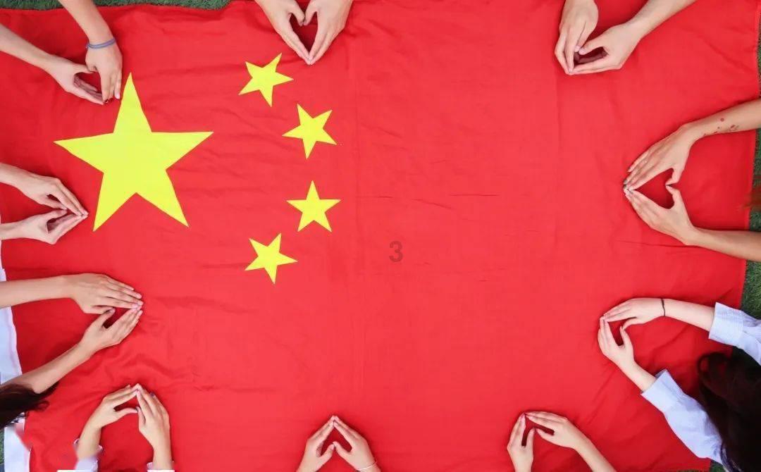 最近要去女友家拜访，需要送礼物带过去吗？游戏画面
